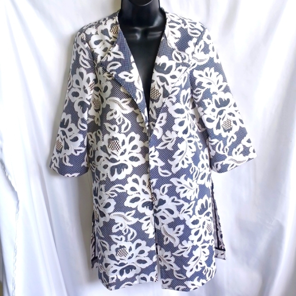 JONES STUDIO Women's XS Floral Embroidered Open Front 3/4 Sleeve Long Blazer